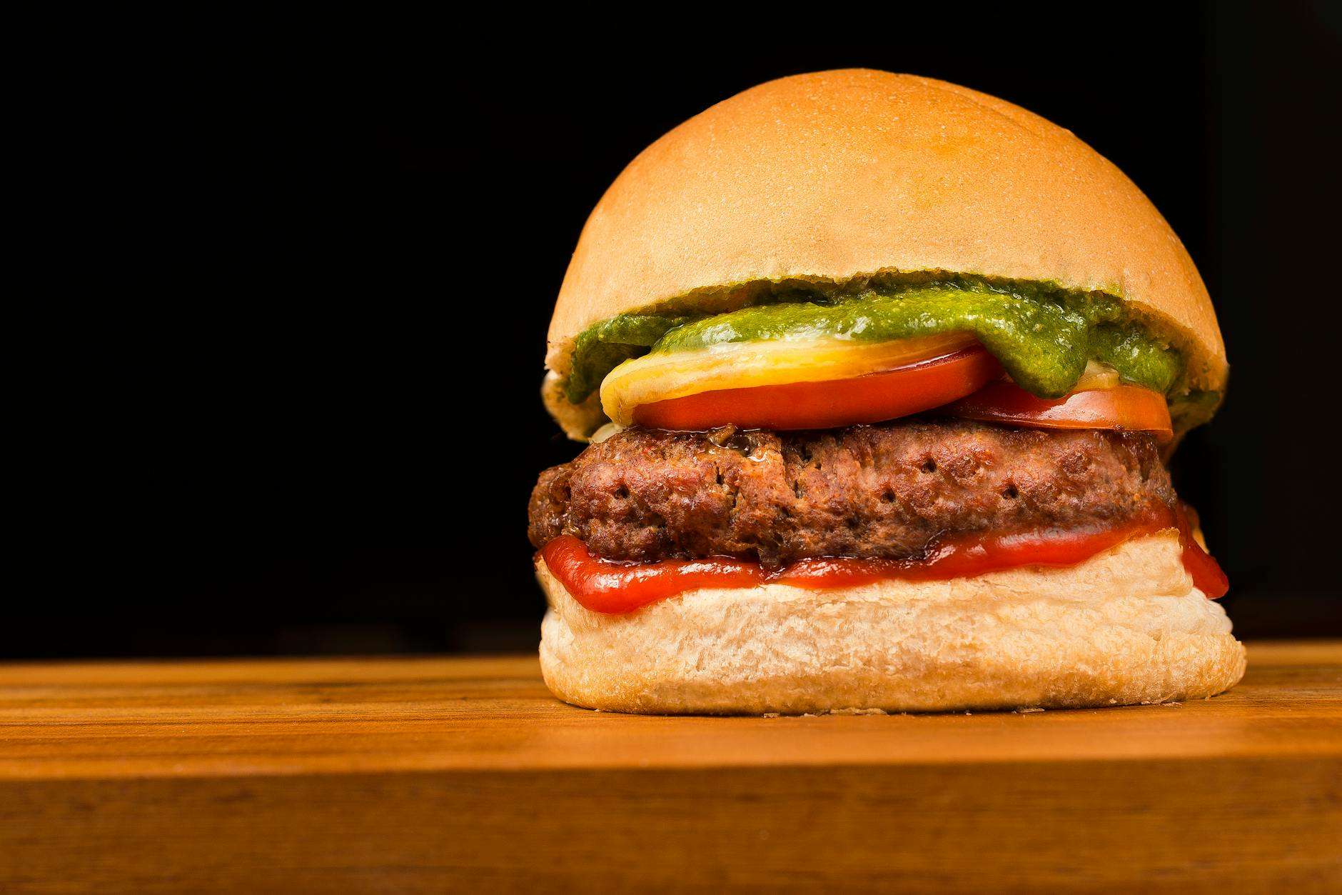 https://www.pexels.com/photo/burger-with-tomato-4080532/