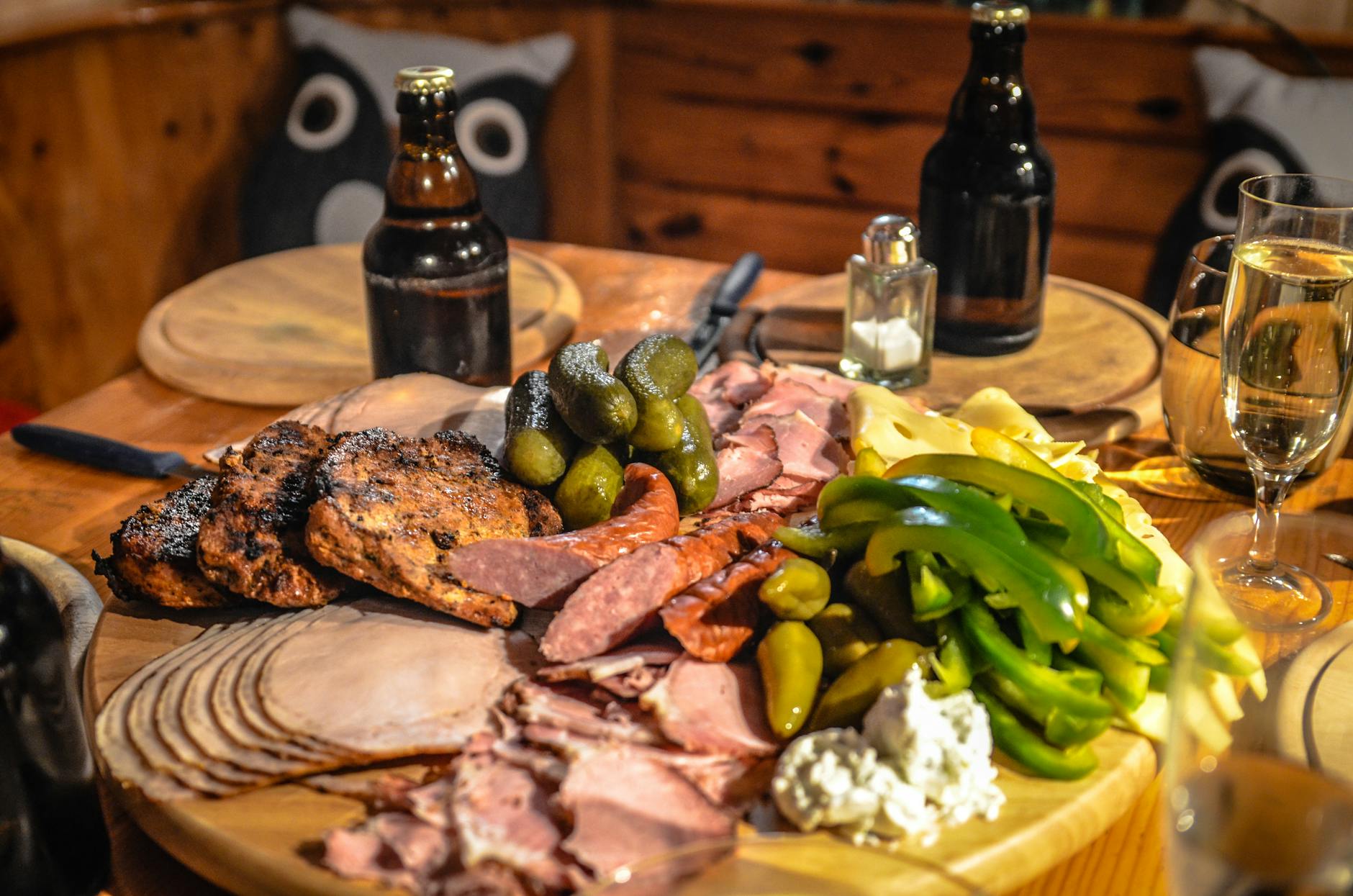 https://www.pexels.com/photo/sliced-meat-and-vegetables-56007/